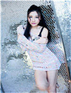 动漫接吻视频-三个男的夹心饼干