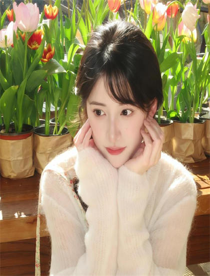 老汉做不雅动作 女孩怒拍视频曝光-电影《搜救》定档国庆